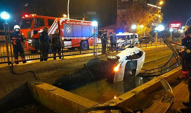 Kontrolden çıkan otomobil kanala uçtu!