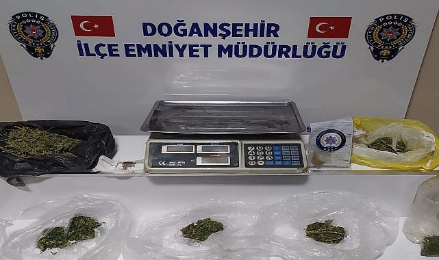 Zehir taciri evinde tutuklandı!