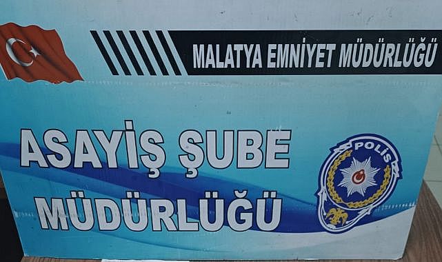 Çaldıklarını satamadan yakalandılar!