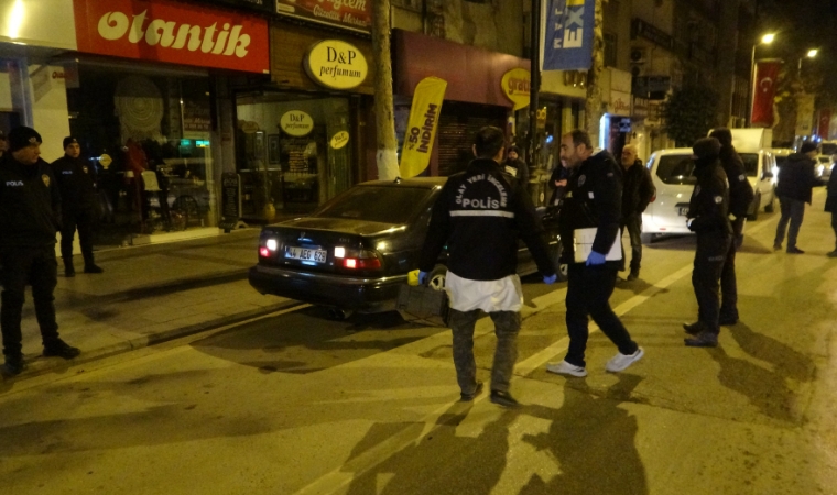 Gece yarısı silahlı kavga! 2 ölü