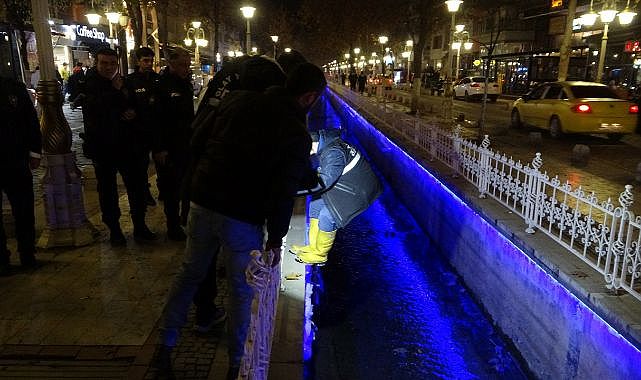 Kanalboyu'ndaki bir kafede silahlı kavga!