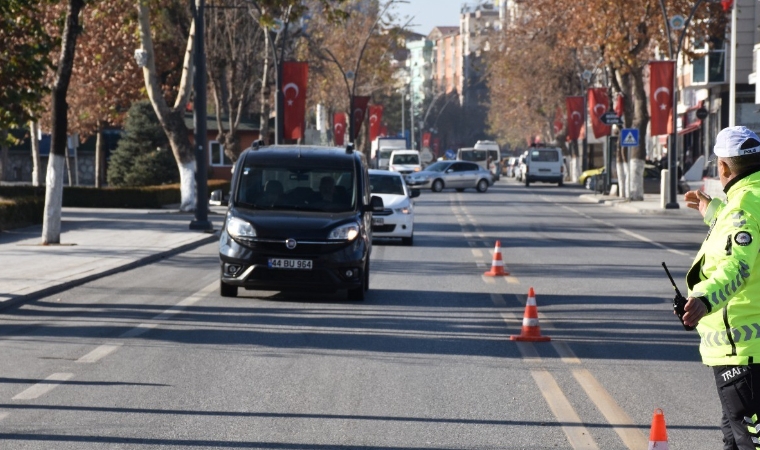 Polis teyakkuzda! Bin 688'i görev yapacak