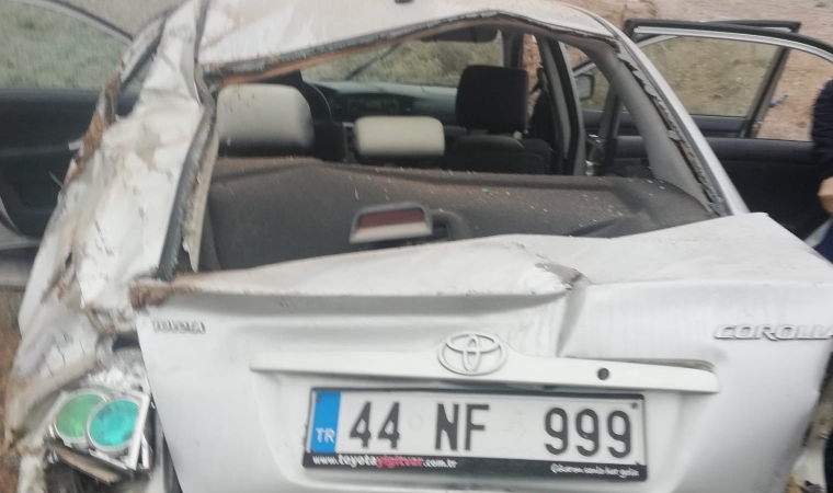 Malatya'da polisler kaza yaptı! 5 yaralı