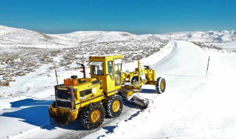 530 kırsal mahallenin yolu kardan kapandı