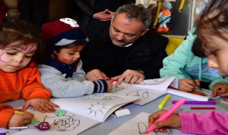 Deprem bölgesinden 55 bine yakın öğrenci nakil oldu
