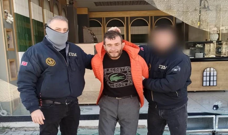 "Deprem faresi" suçüstü enselendi!