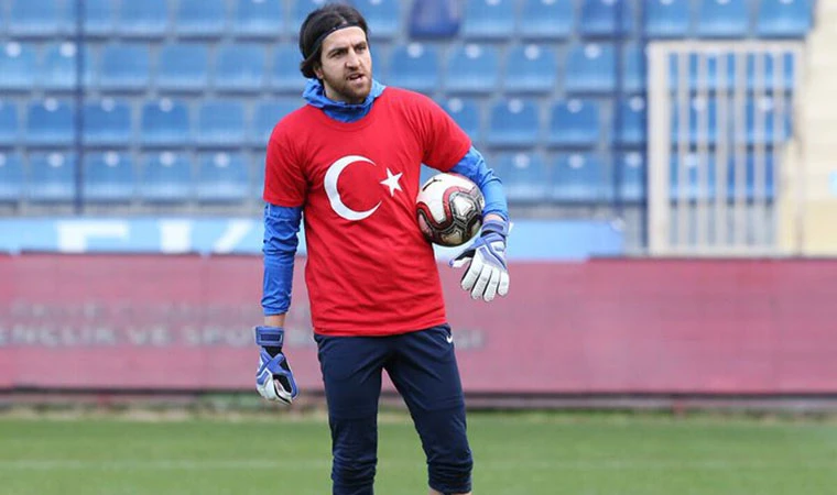 Genç kaleci, enkaz altında