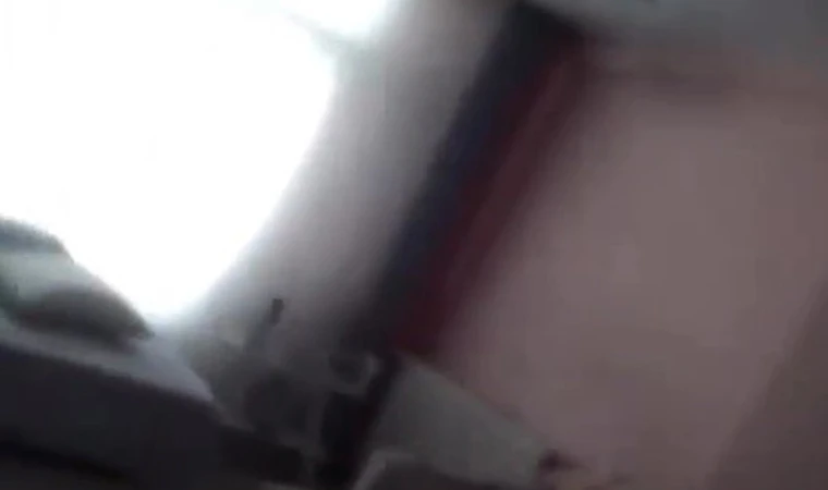 Video çekerken ev üstüne yıkıldı