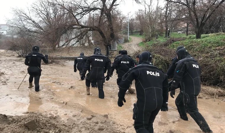 Ankara Emniyeti’nin, afet bölgesine desteği sürüyor
