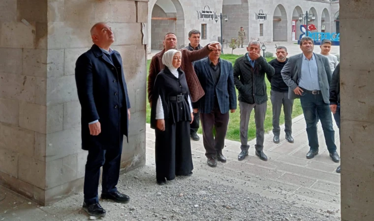 Bakan Ersoy Malatya’da depremden zarar gören tarihi yapıları inceledi!