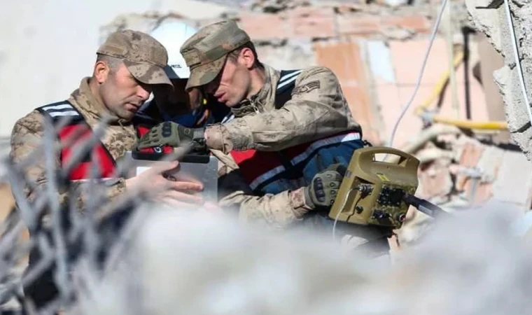 Enkaz çalışmalarında kullanılan yer altı görüntüleme cihazına tam not!