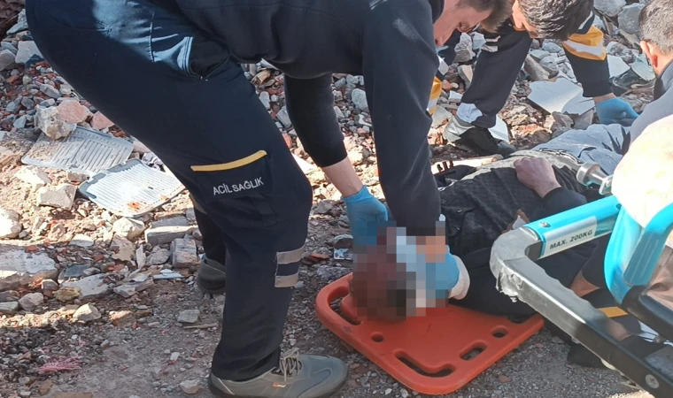 Gölbaşı- Malatya Karayolunda akılalmaz olay! Yıkılan binaların fotoğrafını çekiyordu ki...