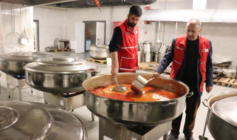 Kızılay'dan, Malatya'ya, günlük 340 bin kişilik yemek!