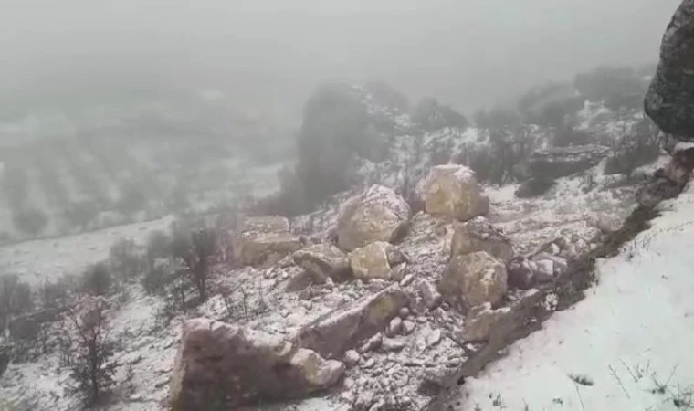 Malatya Akçadağ'da şiddetli yağış!.. Kopan kaya parçaları yollarda!..