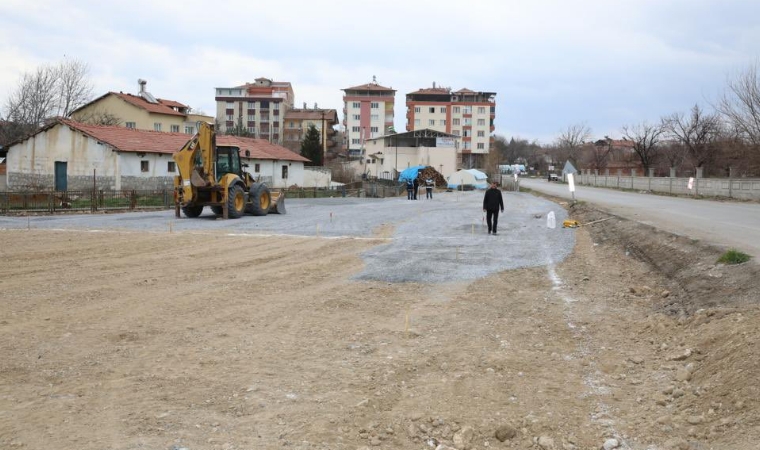 Malatya'da geçici dükkanlar yapılmaya başlandı!