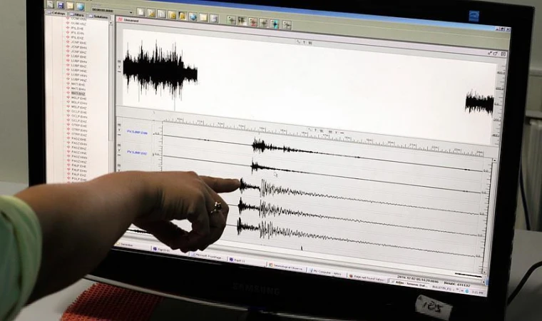 Mersin’de korkutan deprem!