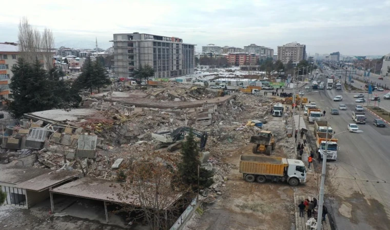 Deprem Bölgesi Malatya’da, kaç kamyon hafriyat taşındı?