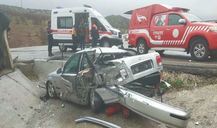 Malatya'da 2 kaza... 3 yaralı...