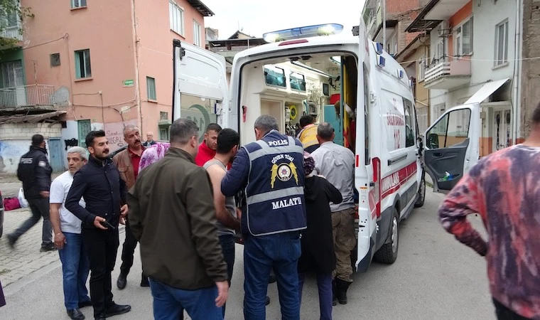 Malatya'da akrabalar arasında silahlı bıçaklı kavga: 2 yaralı