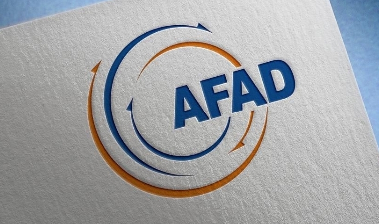 Vicdan sızlatan haber: AFAD İl Müdürlüğündeki görevli, depremzedeyi yaka paça kovdu!