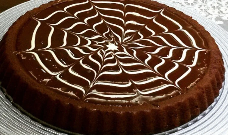 Çift renkli içi sürprizli: Çikolatalı ve Vanilyalı “Pofuduk Kek” Tarifi
