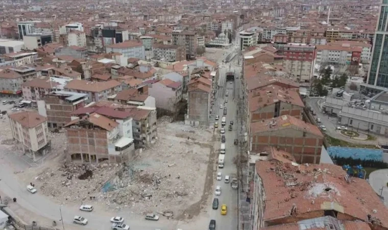 Malatya’da, depremin izleri silinemiyor!..