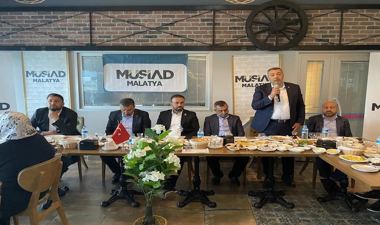 MÜSİAD, AK Parti’nin adaylarını konuk etti