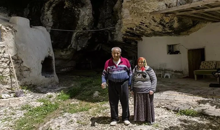 Akçadağ’daki bu mağarada, 18 çocuğunu büyüttü!..