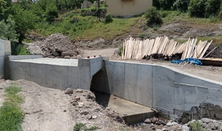 Deprem bölgesi Darende’de köprüler yenileniyor