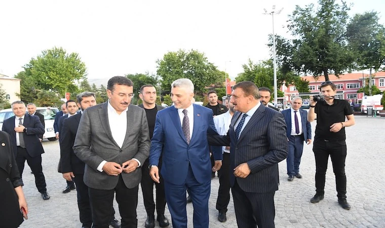 Deprem bölgesi için çok büyük çaba sarf ediliyor