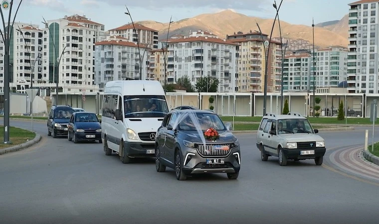 Gürkan'ın makam aracı TOGG gelin arabası oldu