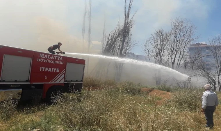 Malatya'da çıkan anız yangını söndürüldü