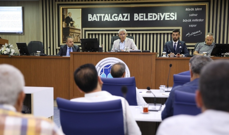 Battalgazi Belediye Meclisinde, 8 gündem maddesi görüşülerek karara bağlandı!