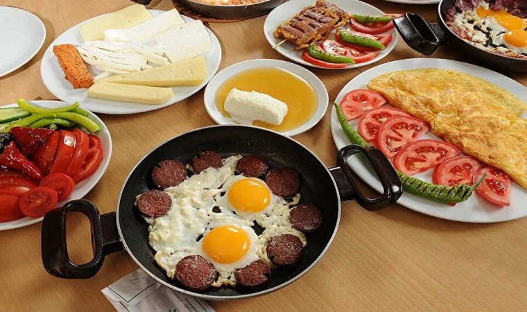 Bu kahvaltılıklar stres yapıyor! Stres yapan kahvaltılıkları nasıl sağlıklı hale getirebiliriz...