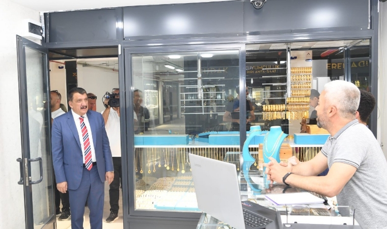 Malatya'da kuyumcu esnafı yeni yerlerine kavuştu!