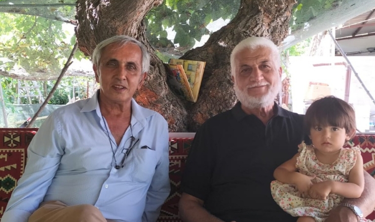 Fikri DEMİRTAŞ / Battalgazi İlçesi'nde (Eskimalatya) Asırlık Karadut ( Horum Dutu)