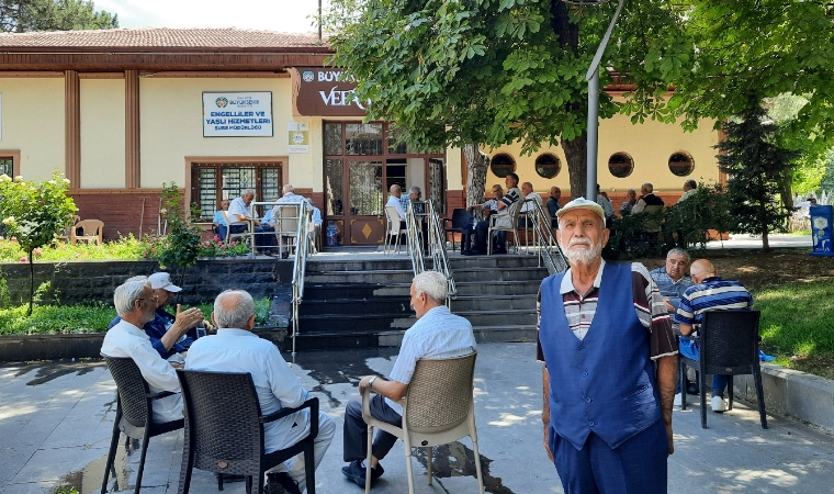 Fikri DEMİRTAŞ / Malatya Büyükşehir Belediyesi Vefa Konağı, Depremzedelere Mesken Oldu!
