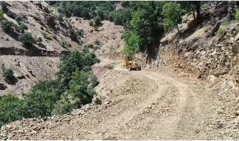 Kentte kış aylarında ulaşımı zorlaştıran yollarda çalışmalar yapılıyor!