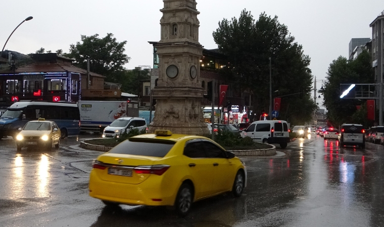 Malatya'da sağanak ve elektrik kesintisi!..