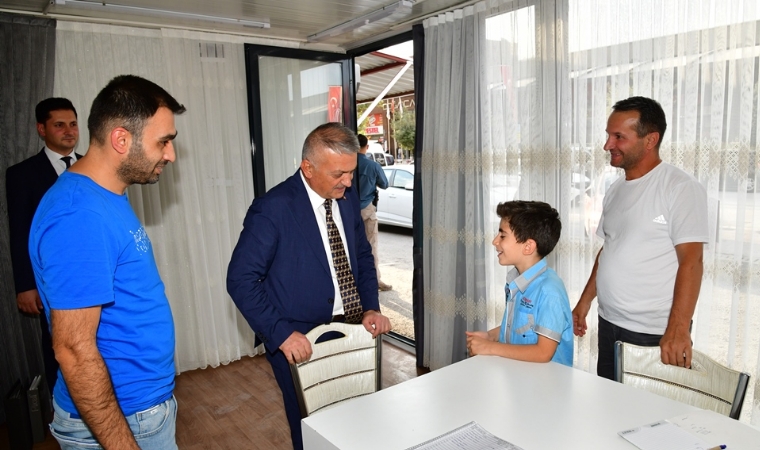 Yeni Vali Ersin Yazıcı konteyner çarşı esnafını ziyaret etti!