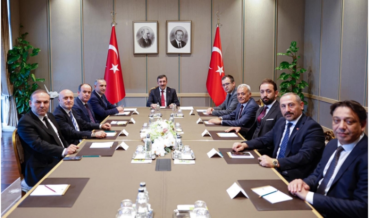 Deprem bölgesi Malatya'nın sorunları Cevdet Yılmaz'a aktarıldı