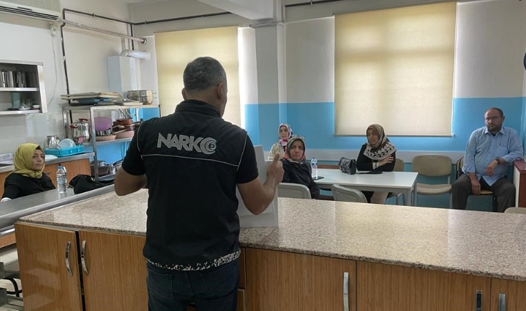 En İyi Narkotik Polisi Anne...