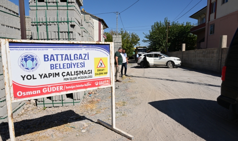 Hatunsuyu Mahallesi’nde cadde ve sokaklarındaki yol sorunu çözüldü