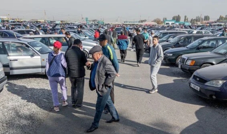 İkinci el otomobilde fiyatlar yüzde 10 geriledi