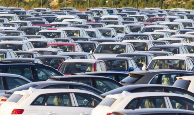 Otomotiv piyasasında görülen tırmanış yerini durgunluğa bıraktı! Fiyatlar ne kadar daha düşecek?