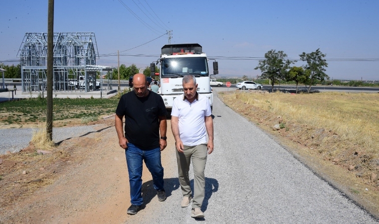 Cafana Mahallesi'ndeki yolların düzenlenmesi ve iyileştirme çalışmaları sürüyor