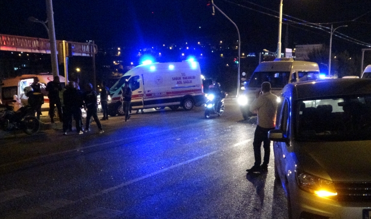 Deprem Bölgesi Malatya’da sivil ekip aracı kaza yaptı: 2’si polis 4 yaralı