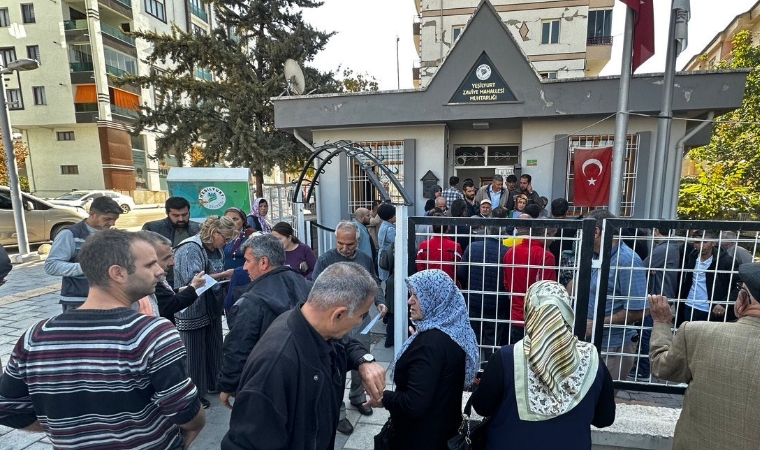 Malatya’da hak sahipliği sonuçları muhtarlıklarda askıya çıktı! Yüzlerce sayfadan isimlerini aradılar