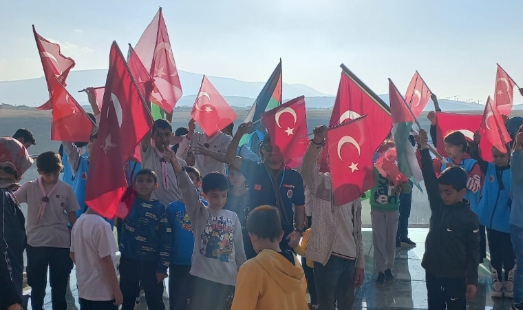 Beylerderesi Şehir Parkı “Kahrolsun İsrail” sloganıyla inledi!