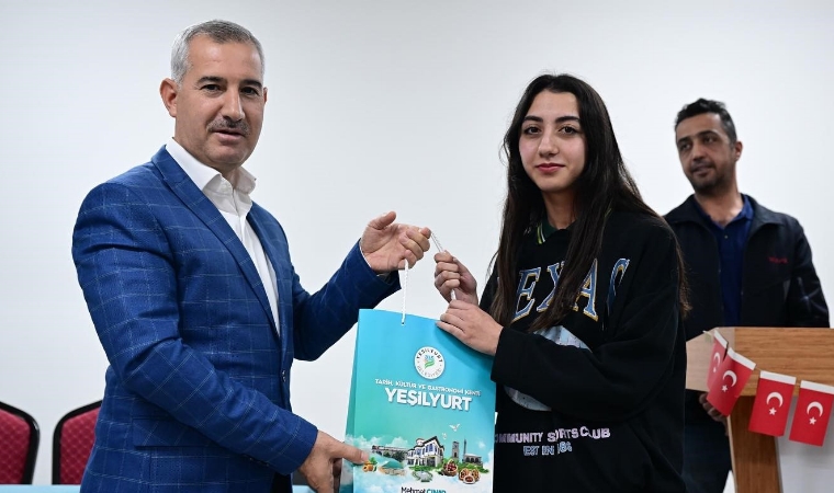 Çınar: Şimdiye kadar olduğu gibi bundan sonra da gençlerimizin yanındayız